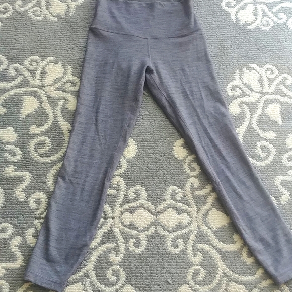 🧘LULULEMON GREY HIGH RISE LEGGINGS - Picture 2 of 6